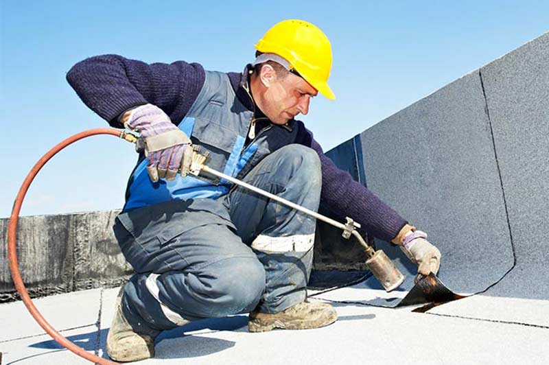 Grand Liège Toiture : couvreur toiturier dans le Grand Liège et les alentours en Belgique : travaux de Toitures neuves, réparation ou rénovation complète ou partielle de votre toit, dépannage urgent fuite toit, travaux de zinguerie et l’intégration de fenêtre de toit., travaux de charpente, traitement des bois de charpente et menuiserie, étanchéité toit plat terrasse roofing, isolation toiture et combles. Entretien de toiture : nettoyage, démoussage et peinture hydrofuge toiture, .. intervention dans le Grand Liège et les alentours en Belgique …. GRAND LIÈGE TOITURE